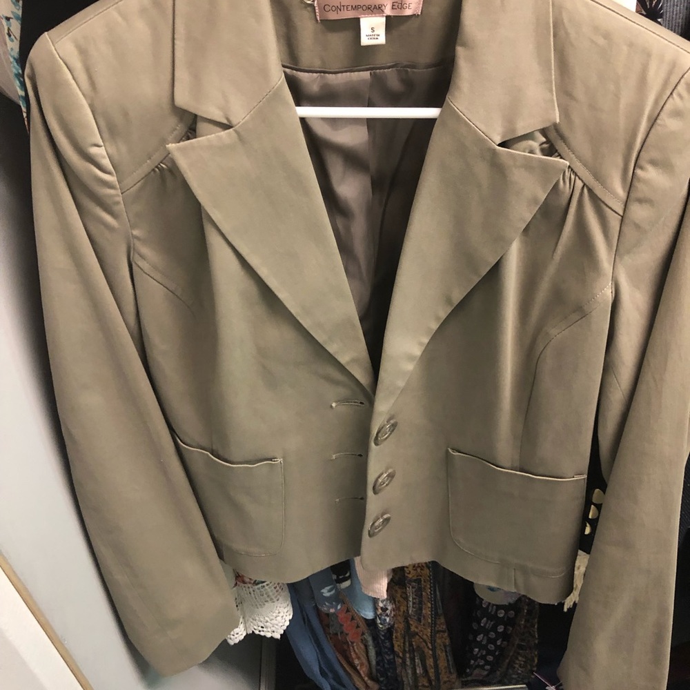 Khaki women’s blazer/ suit coat